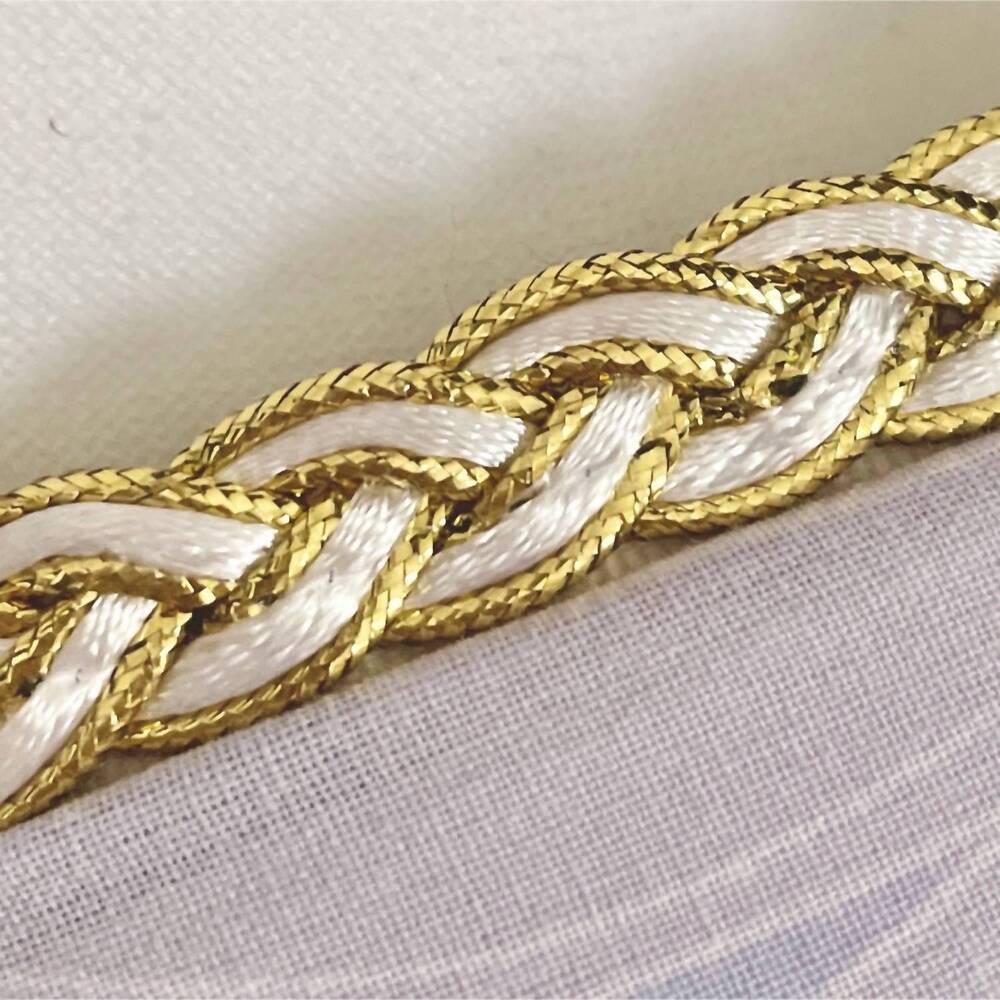 NEW THE HEART KNOT women's golden tail braided bracelet in white